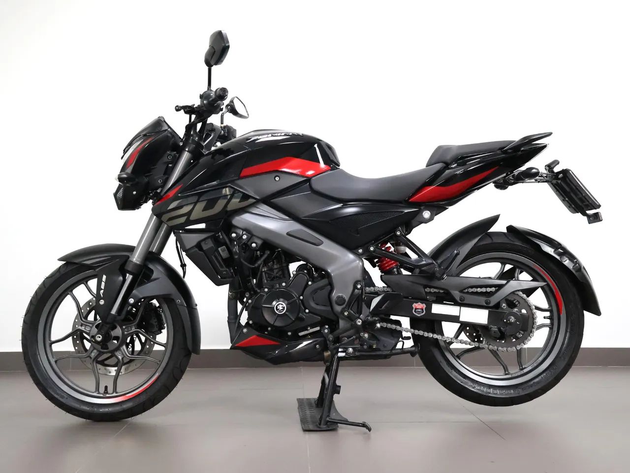 BAJAJ DOMINAR 200 ABS - Foto 2