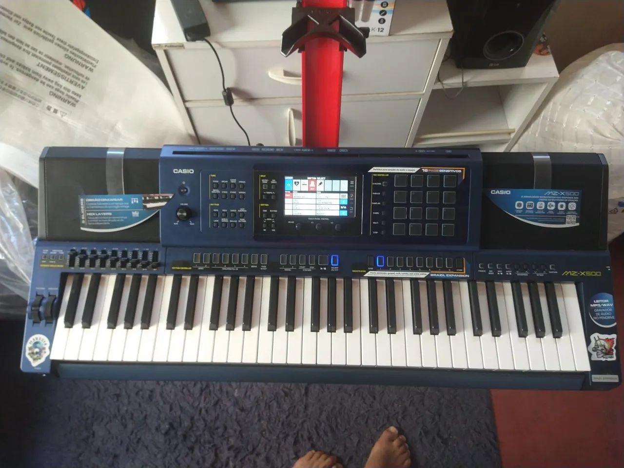 Teclado Casio MZ-X500 com pedestal