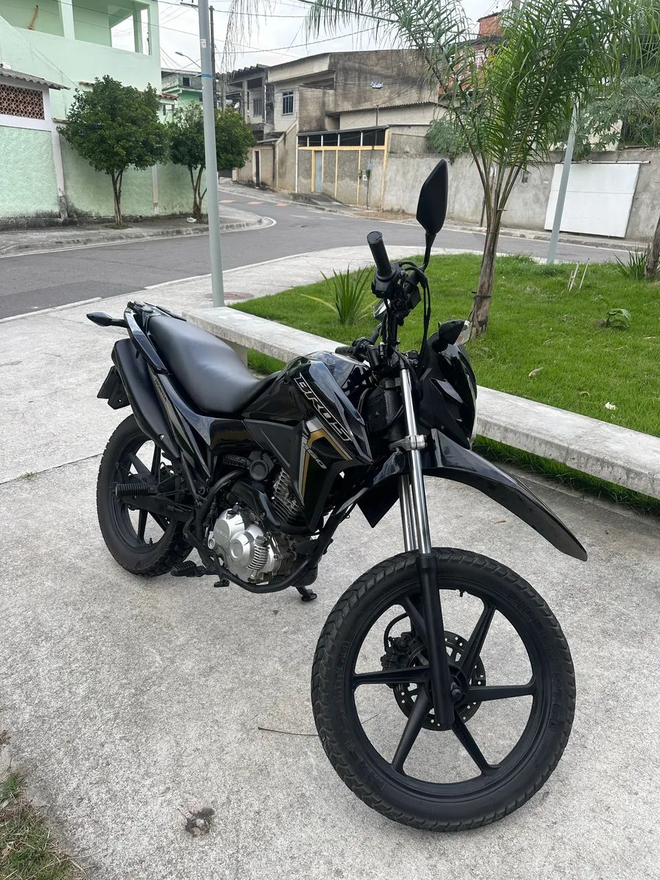 Bros 160