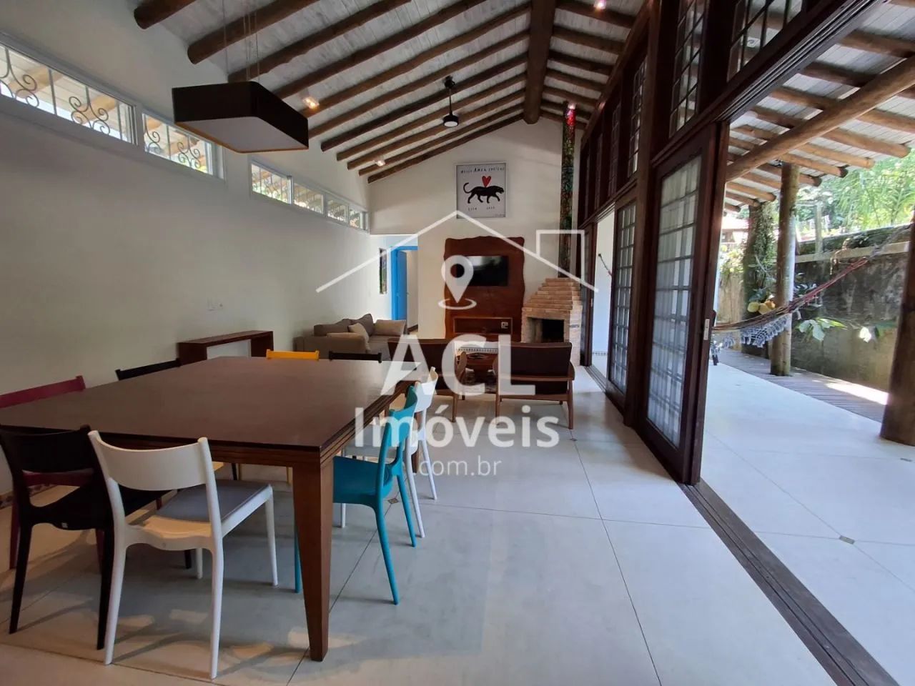Casa para locação anual em Camburi | 80 m da praia | 3 suítes | Quintal | 12 vagas - Foto 3