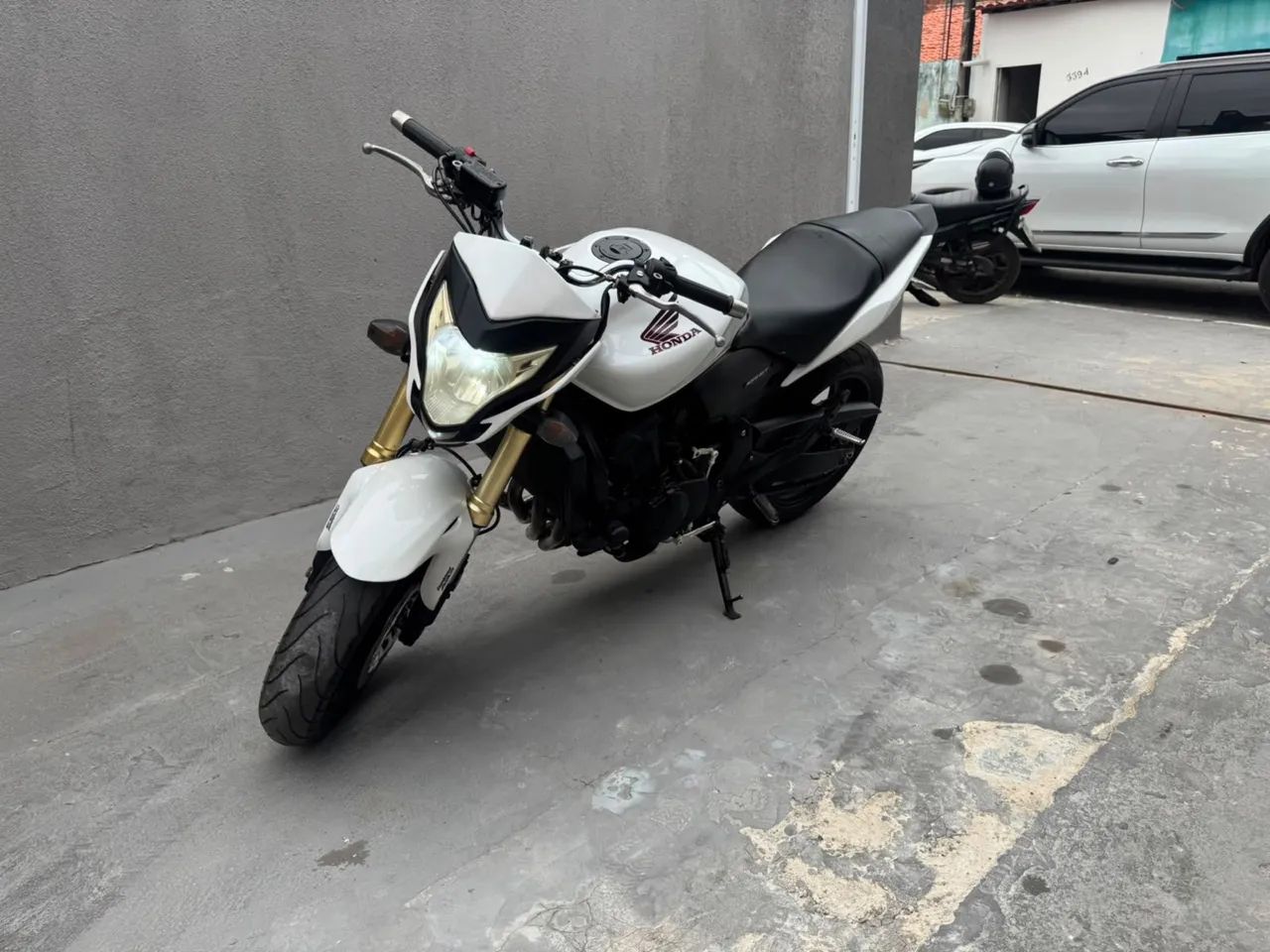 Hornet 2012 muito nova 
