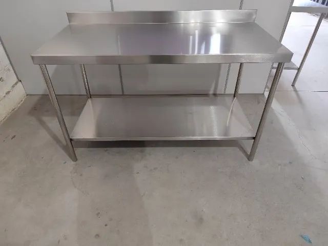 Bancada inox com espelho e grade inferior SS 
