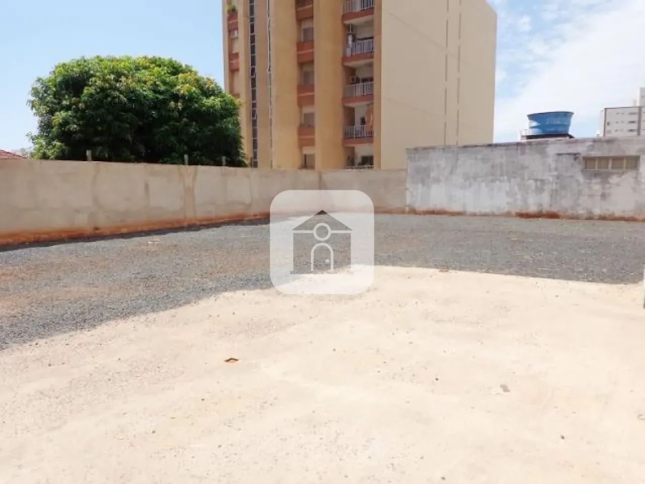 Área comercial para locação no bairro Martins - Foto 4