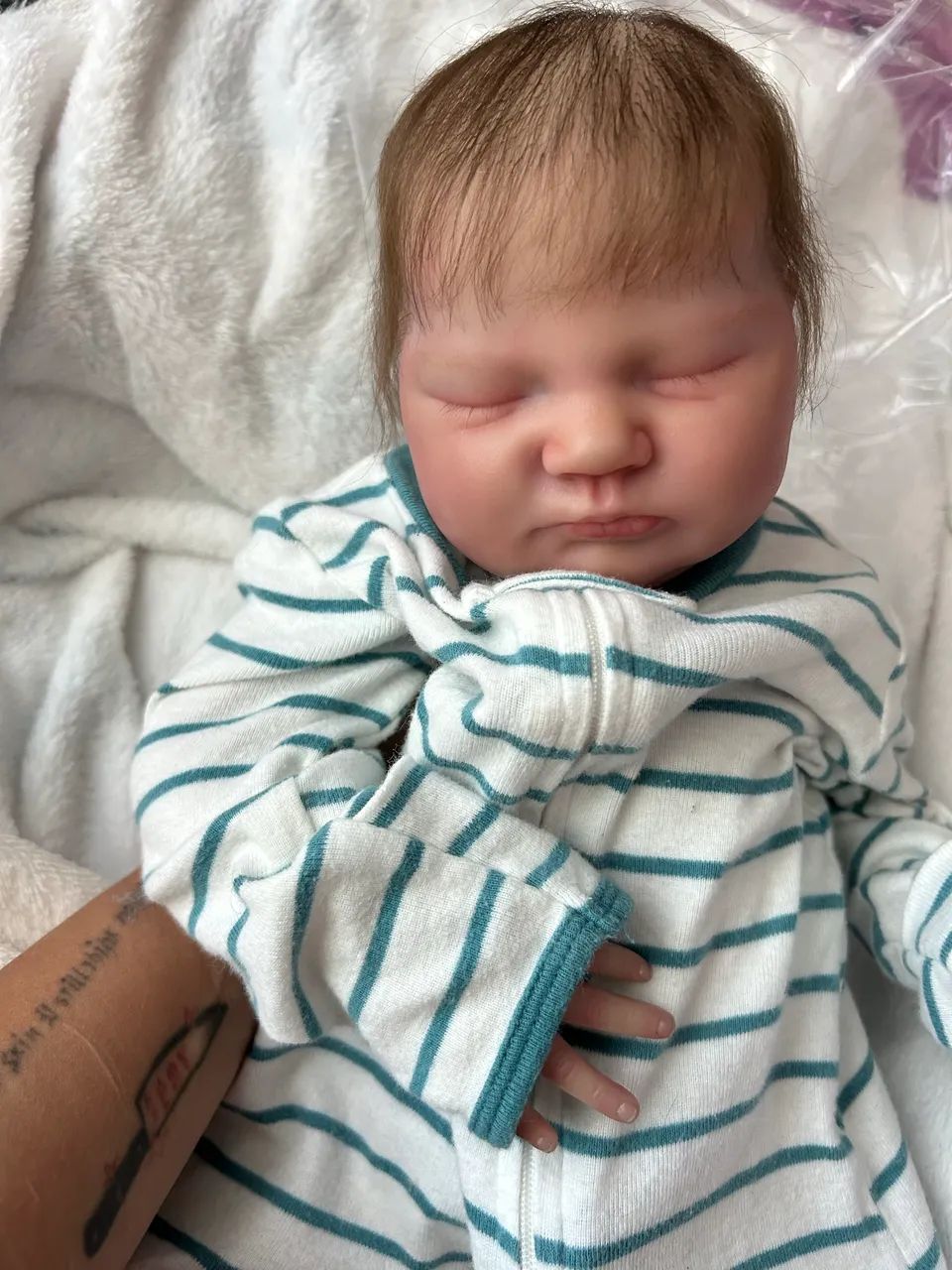 bebê reborn kit Quinlyn  - Foto 2