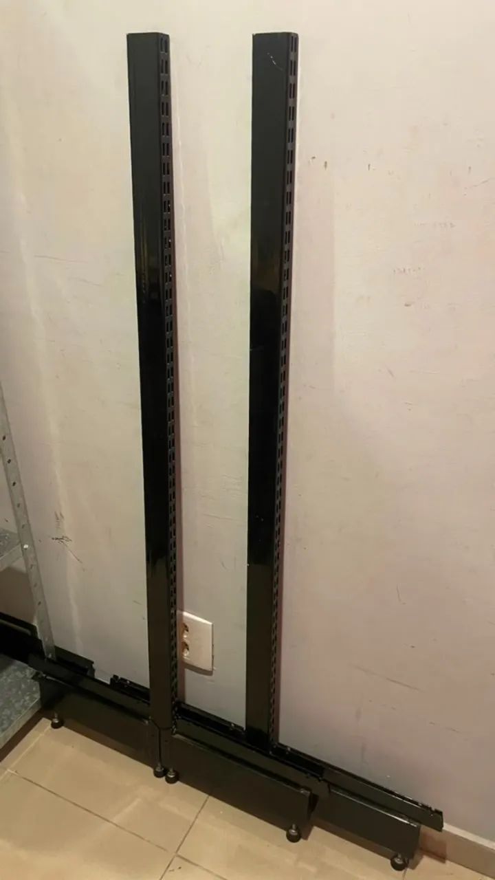 Prateleiras e partes de gondola de ferro para supermercado para doacao - Foto 4