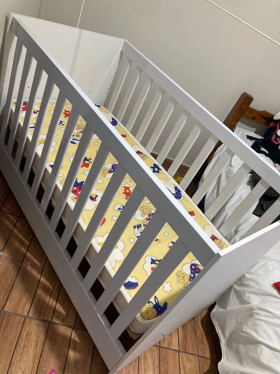Berço 3 em 1 (cama, sofá)