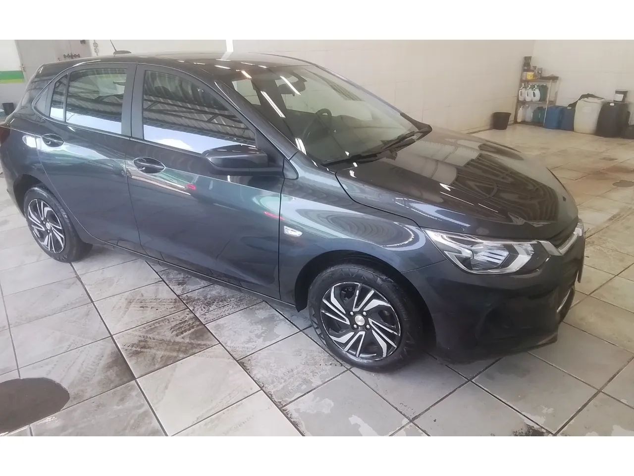Chevrolet Onix Hatch LT 1.0 12V Flex Mec. 4P, foto 3 de 9