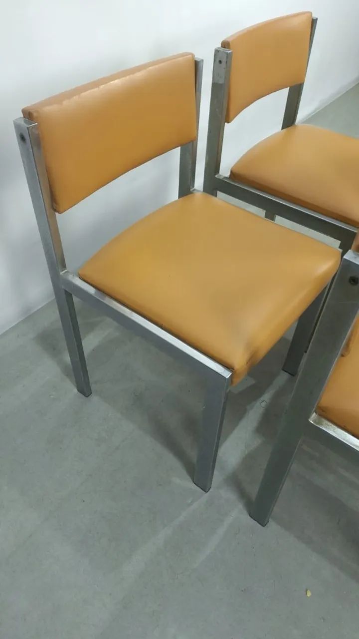 Set de 4 Cadeiras Design Década de 60, em aço cromado. Firmes e resistentes - Foto 2