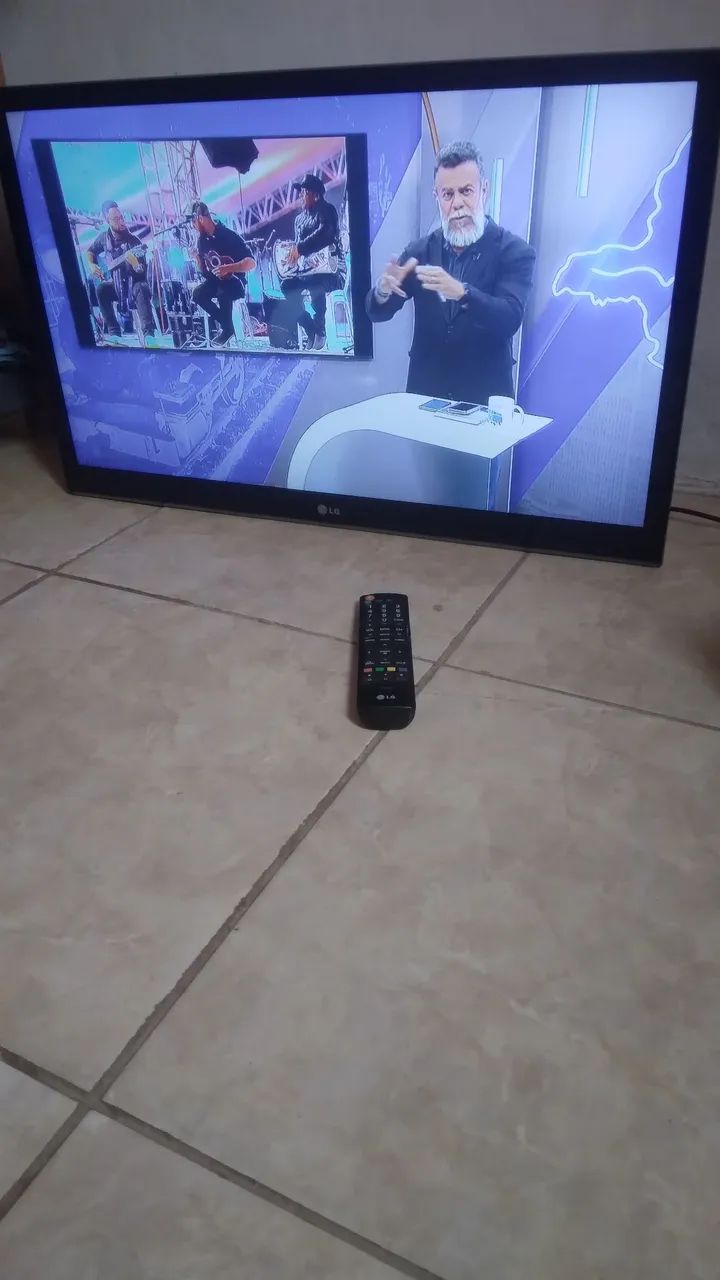 Vendo TV 32 polegadas LG