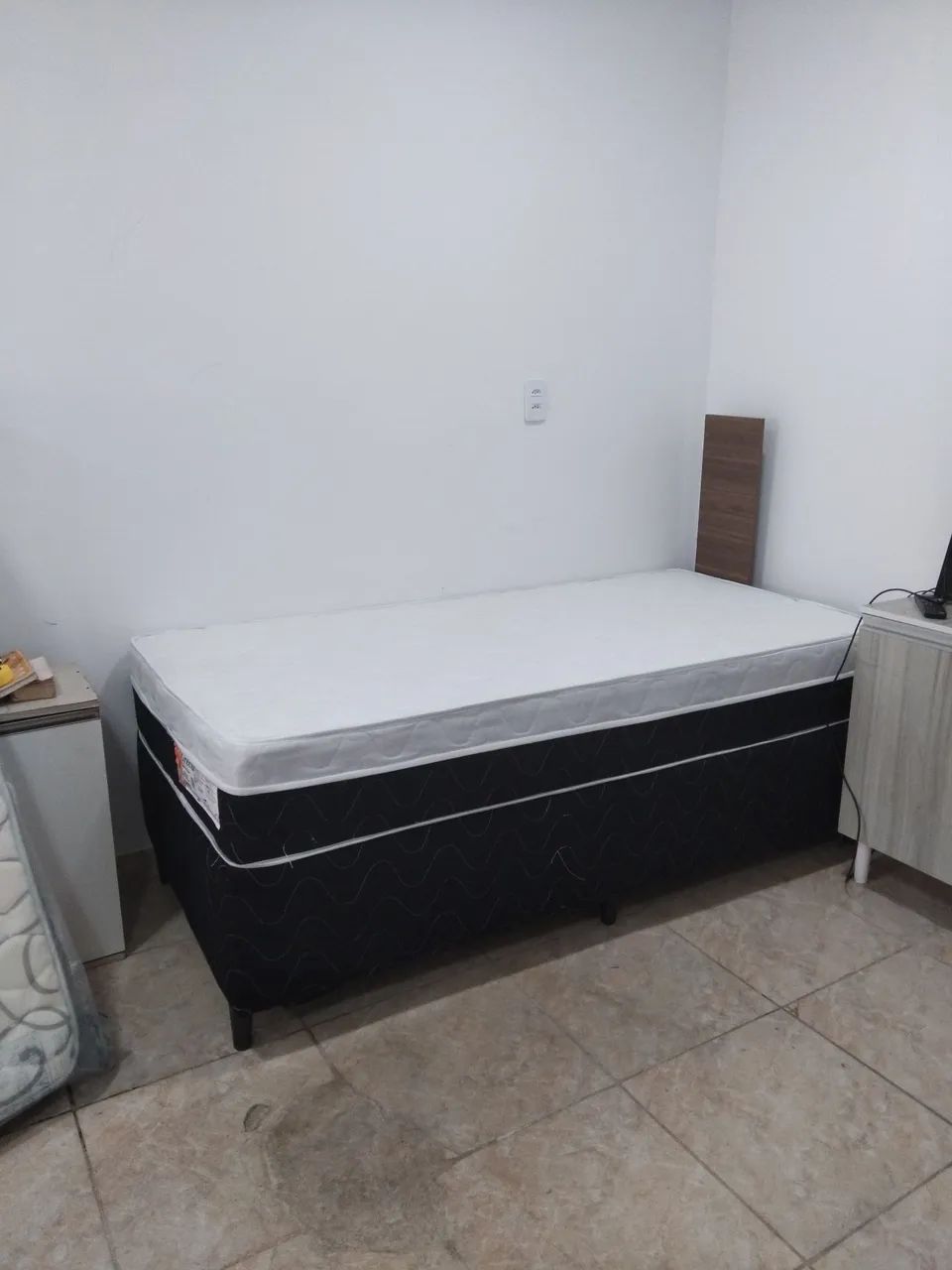 Cama box com base