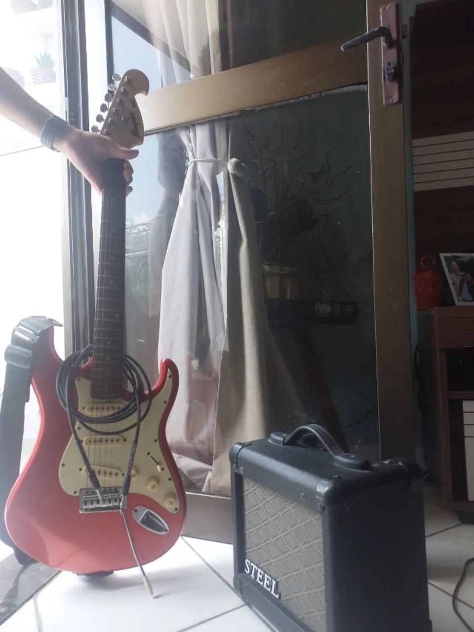 Guitarra Memphis By Tagima Vermelha MG32 + Caixa de som Meteora - Foto 4