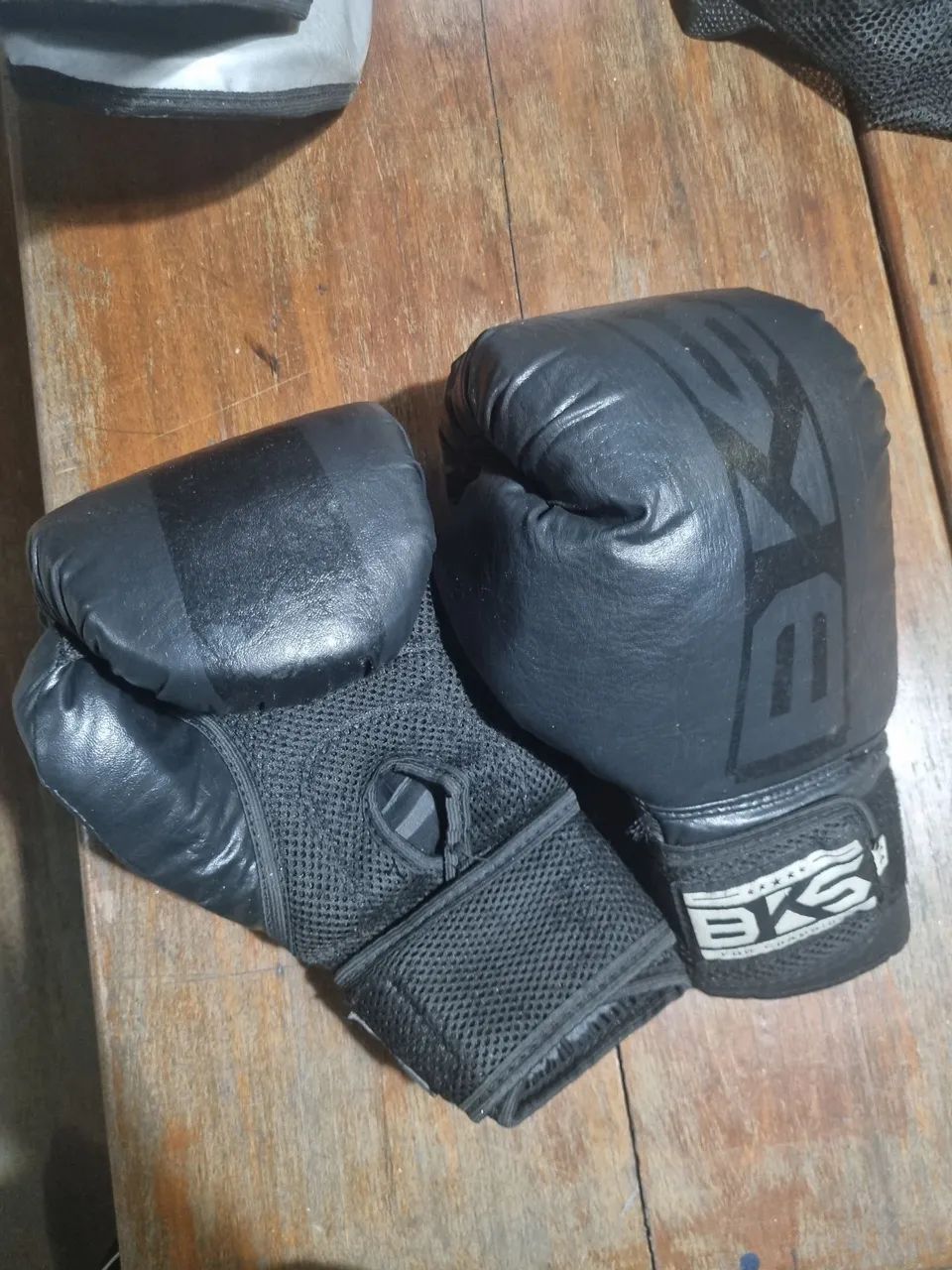 Luvas, bandagens e bag de kickbox