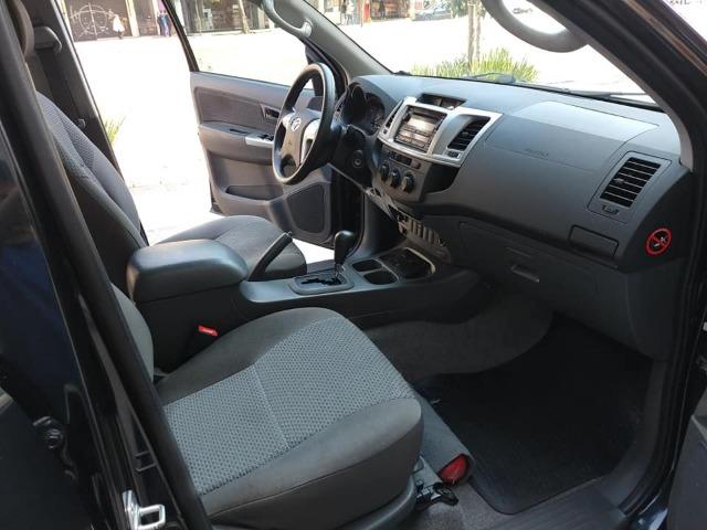 Toyota Hilux 2013, 74.000 km praticamente único dono, impecável - Foto 8