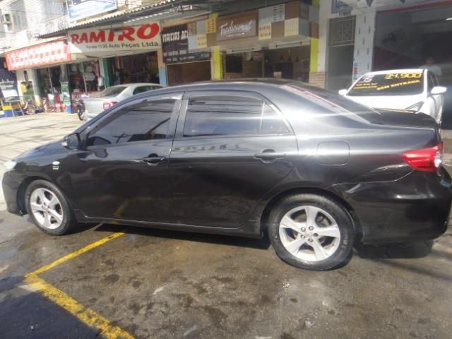 Toyota Corolla Financio ate sem entrada+gnv d quint ger+ completo troca moto ou carro - Foto 9