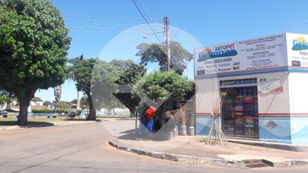 Comercial sala no Rua Prefeito José Amâncio - Bairro Setor Central em Hidrolândia - Foto 3