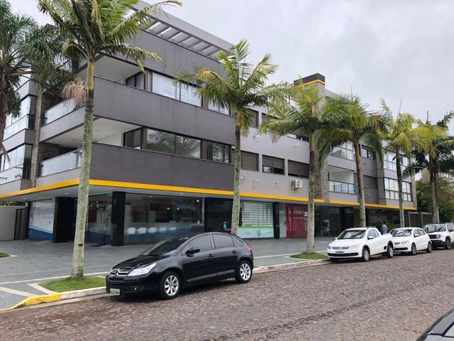 Apartamento três dormitórios com vista para a Lagoa do Violão - Foto 4