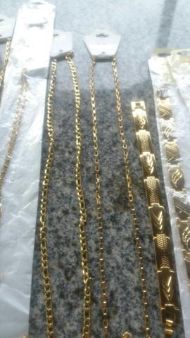 Cordões puseiras e braceletes aço inóxidavel folheados tops