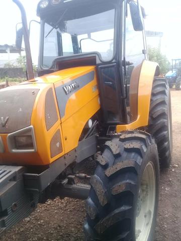 Trator Agrícola Valtra A850 4x4 ano 2012 cabine aral