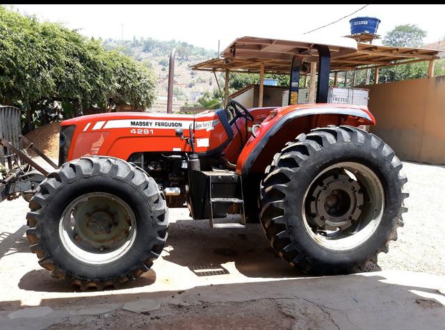 Trator MF 4x4 - Foto 4