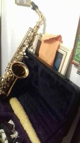 vende se um sax auto .michael