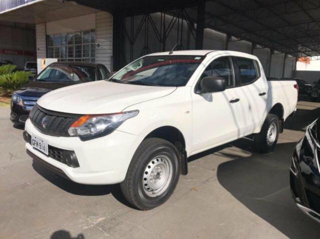L200 TRITON 2018/2018 2.4 16V TURBO DIESEL SPORT GL CD 4P 4X4 MANUAL