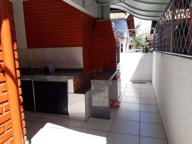 Casa Quitada, Escriturada e Mobliada, com 02 quartos, sendo um suíte e Varandas - Foto 3