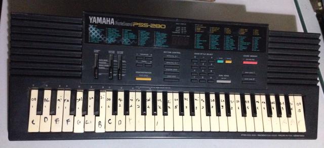 Teclado Yamaha PSS-280