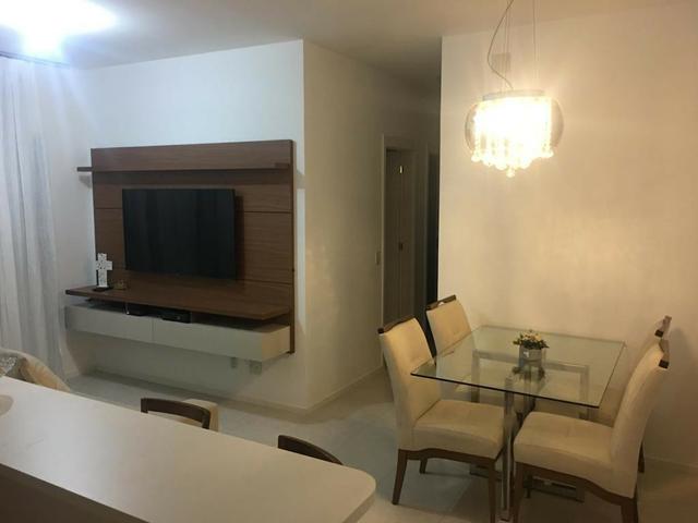 Apartamento 3 quartos, 2 vagas, mobiliado no Villaggio Manguinhos em Morada de Laranjeiras