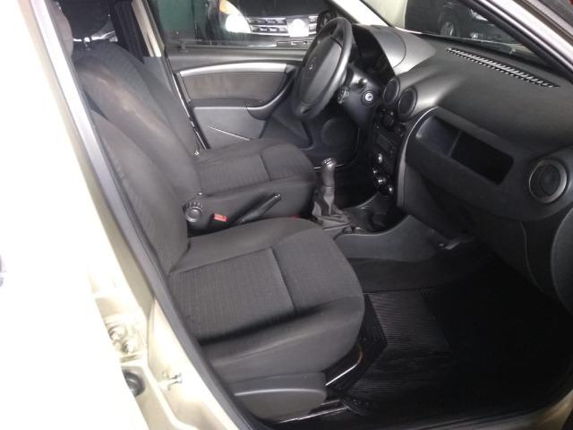 Sandero expression 1.6 2013 R$ 18.900 - Foto 2