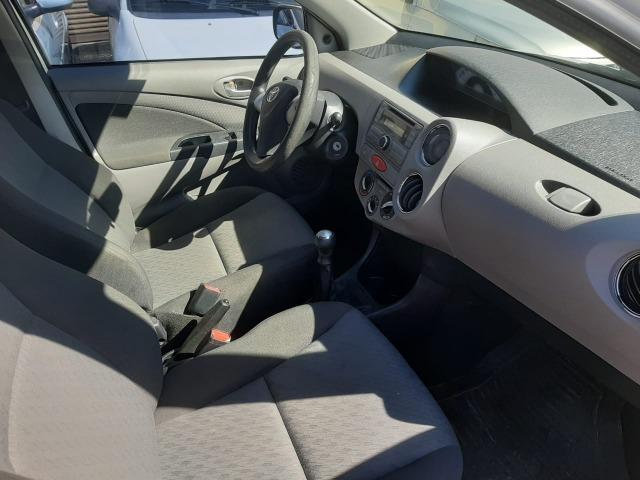 Toyata etios sedan sd xls 2013 única dona - Foto 3