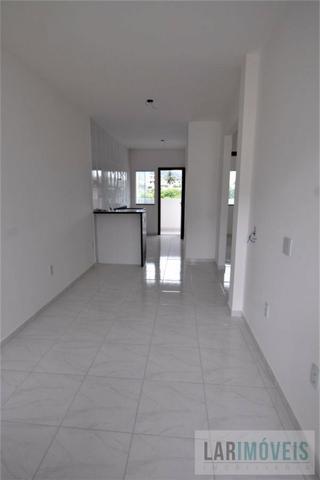 Linda casa de 2 quartos com super espaço para construção - Foto 11