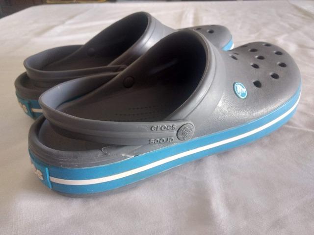 Sandália Crocs Crocband Original - Com Nf Semi Novo - Foto 2