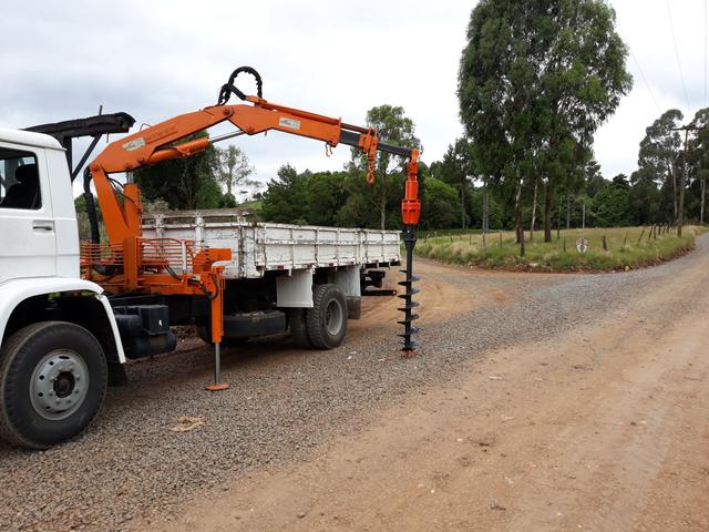 Munck, muck, muque, trado, perfuratriz, vw 13.150, vw, caminhão munck - Foto 7