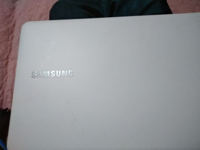 Notebook Samsung novinho - Foto 4