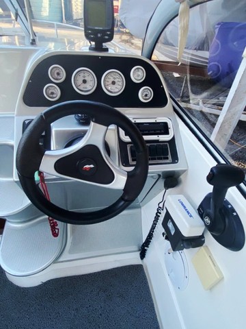 Lancha Solara 230 - Ano 2012 - Mercruiser 4.3 - 220Hp - Foto 3