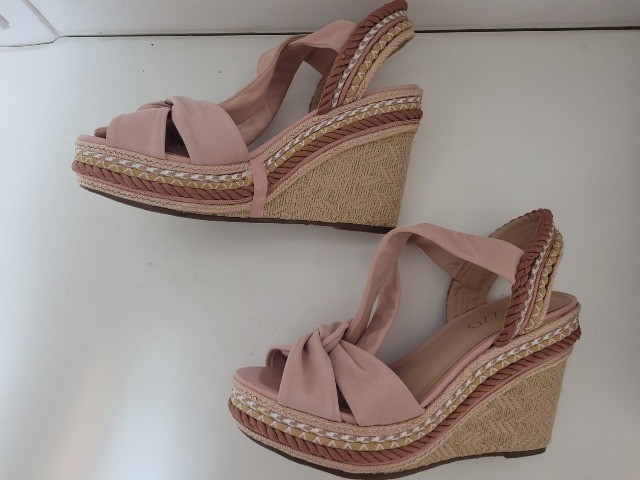 Sapato (Arezzo) Novo Salto Alto bege - Roupas e calçados - Cristo Rei,  Curitiba 998932206 | OLX