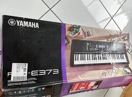 Yamaha Teclado Arranjador PSR-E373 (61 Teclas Sensitivas/Fonte