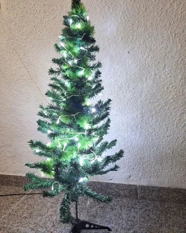 Aluguel de Árvore de Natal Decorada 2,40cm