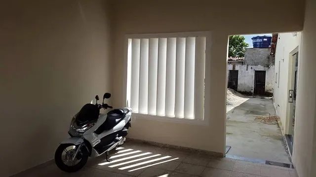 Vendo ou Alugo Linda Casa de 2/4 com Suíte no Parque Ipê em Feira de Santana