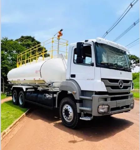 WI Mercedes Benz Axor x com Tanque Pipa de litros Caminhões Centro Sorocaba