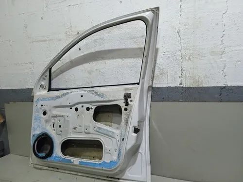 Porta Dianteira Direita C/detalhe Corsa Montana Sedan 2001 - Foto 4