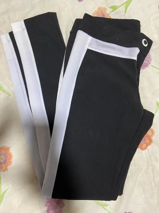 Calça Reta viscose Preta com faixa branca DLART | 38