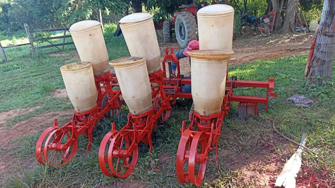 Plantadeira jumil, Plantadeira Semeata (Adubo e semente) e Plantadeira Semeata 3 linhas.