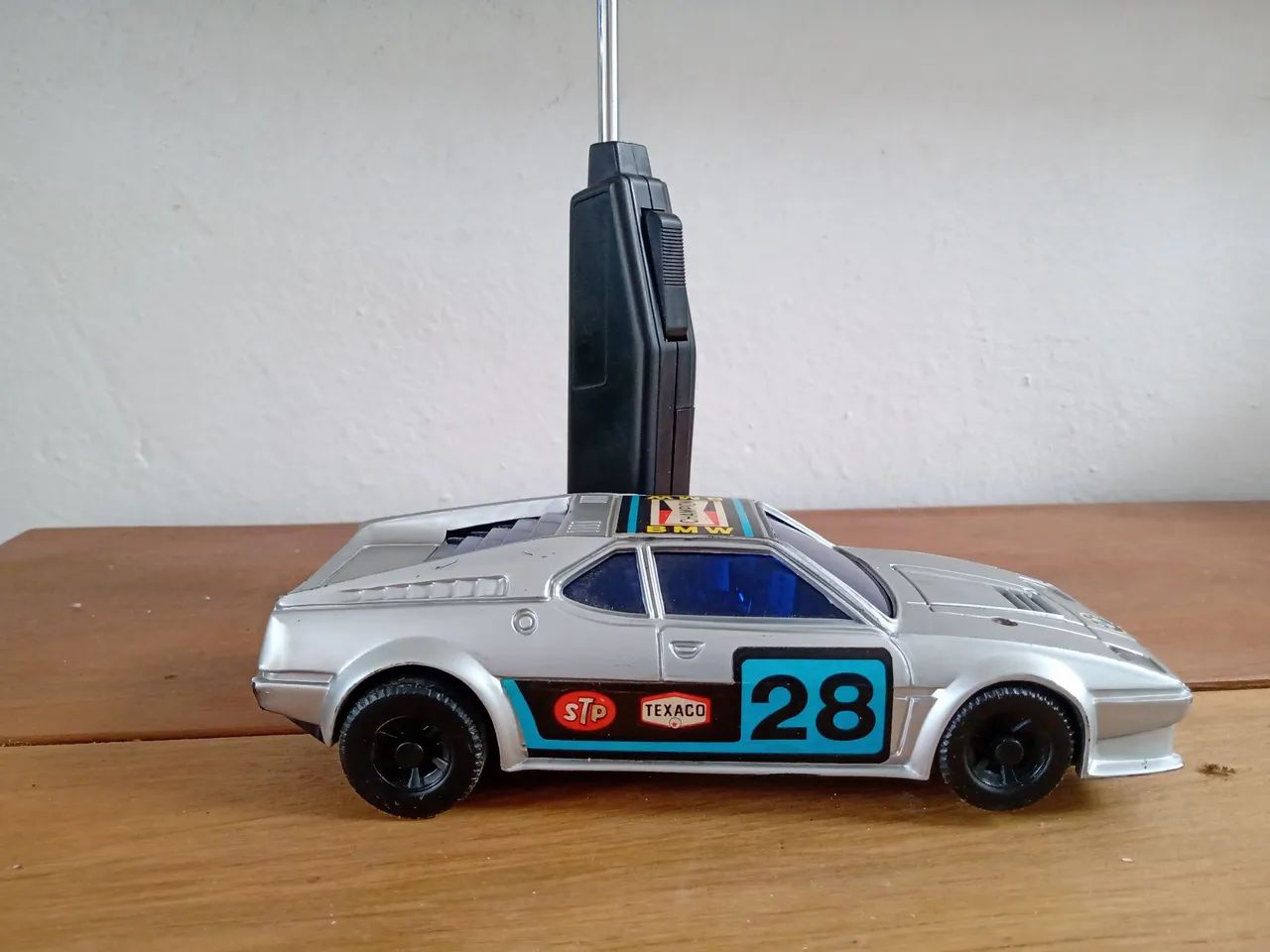 Carro de corrida BMW M1 - Brinquedo vintage - Foto 4