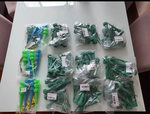 12 Kits, cada kit com 12 gotejadores irrigador acoplável com garrafa pet