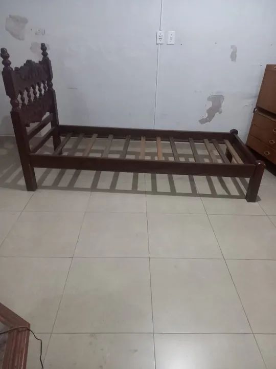 Cama de Solteiro em Madeira Maciça Embuia - Foto 2