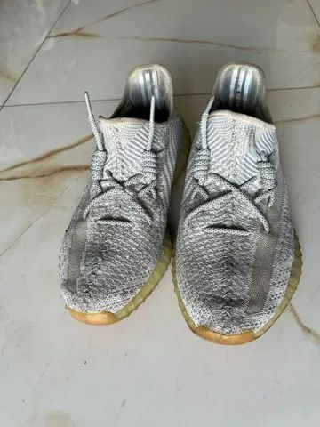 Adidas Yeezy Boost 350 original.