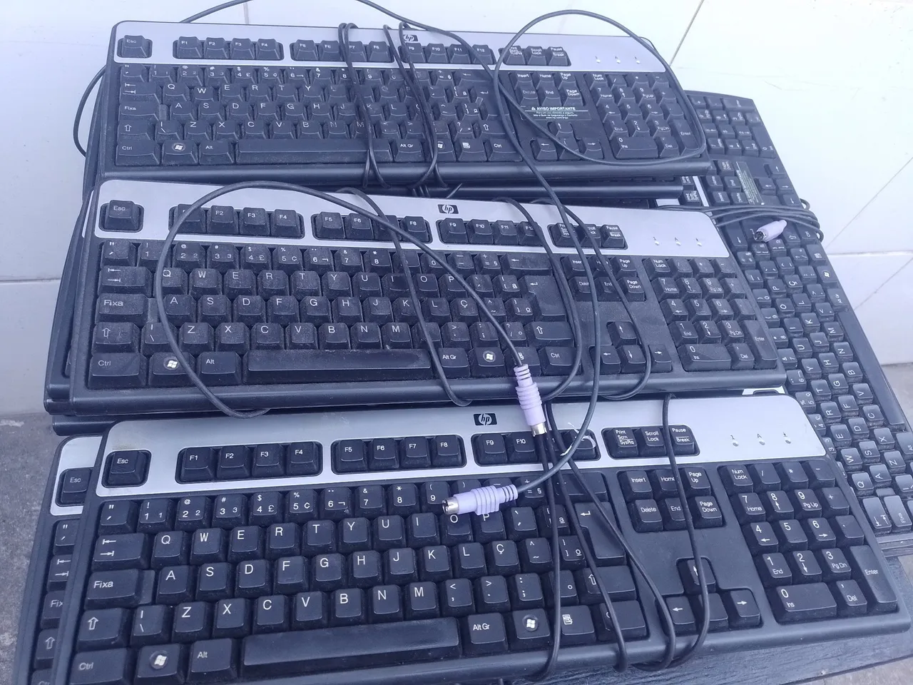 Teclados com Entrada P2