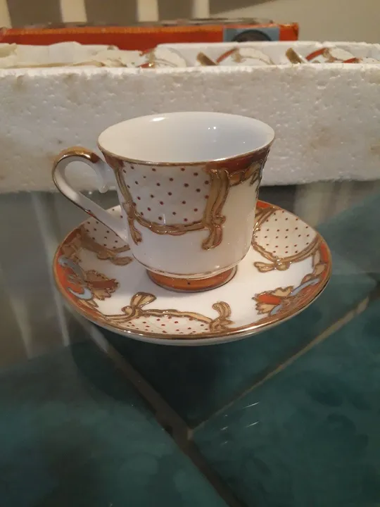 Antiguidade! Jogo de xícaras e pires para café Novos
