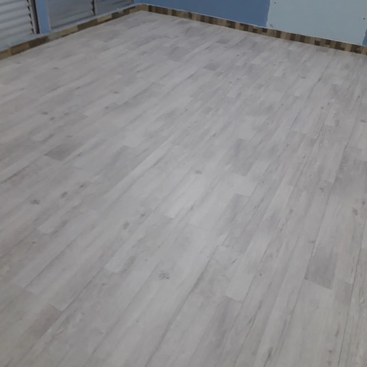 Instalador de piso laminado,  vinilico e rodapé.  - Foto 5